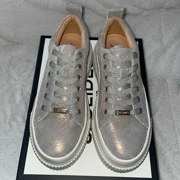 NWT J/SLIDES WEST Bronze Metallic Leather Sneaker - Picture 11 of 15